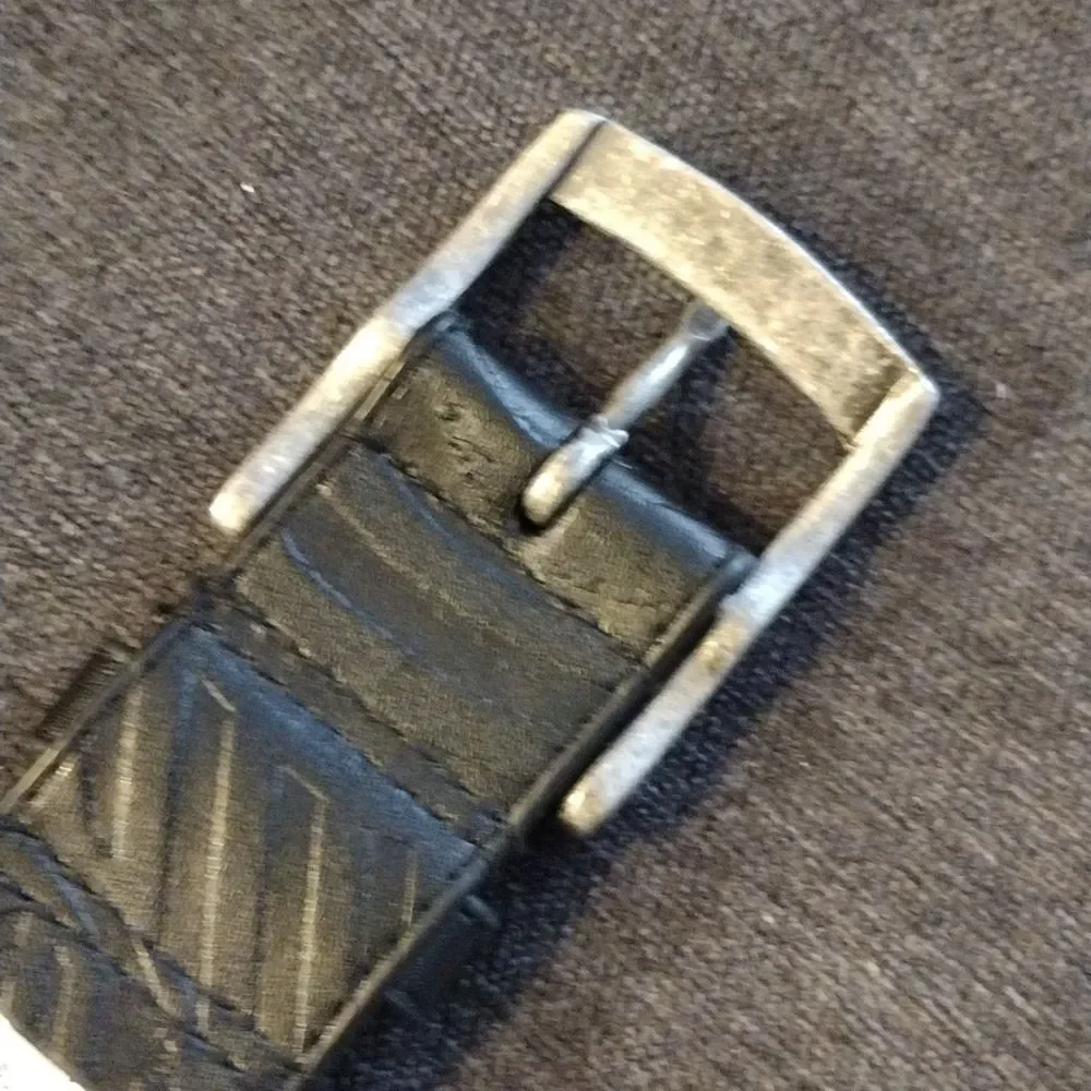 Quicksilver Logo Embossed Blet